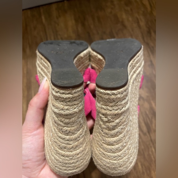 Pink uggs - Picture 10 of 12